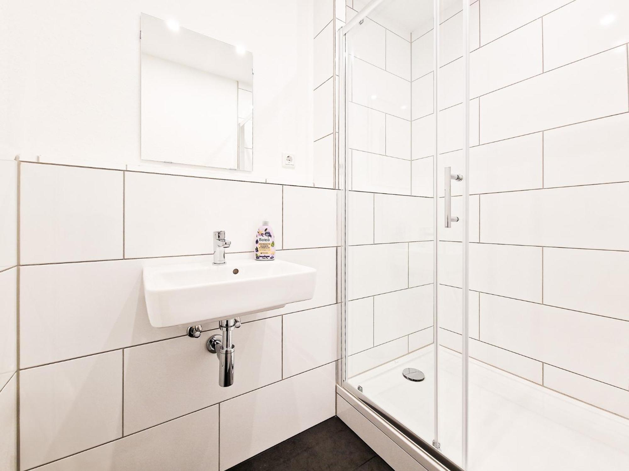 Raj Living - City Center Apartments With 5 Rooms - 10 Min Messe Dus 뒤셀도르프 외부 사진