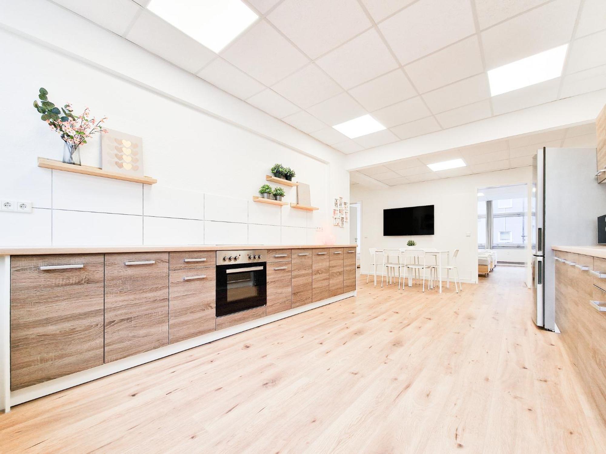 Raj Living - City Center Apartments With 5 Rooms - 10 Min Messe Dus 뒤셀도르프 외부 사진