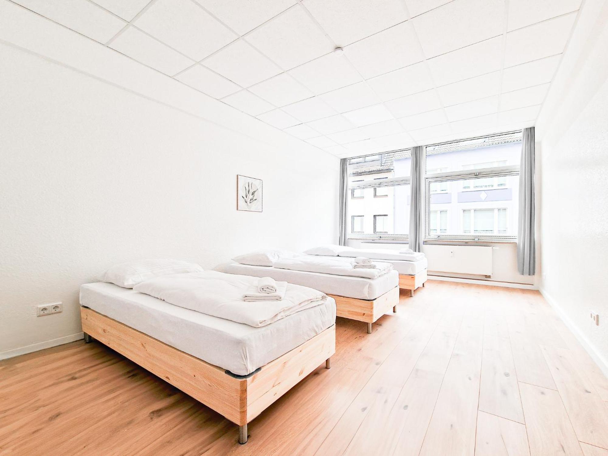 Raj Living - City Center Apartments With 5 Rooms - 10 Min Messe Dus 뒤셀도르프 외부 사진